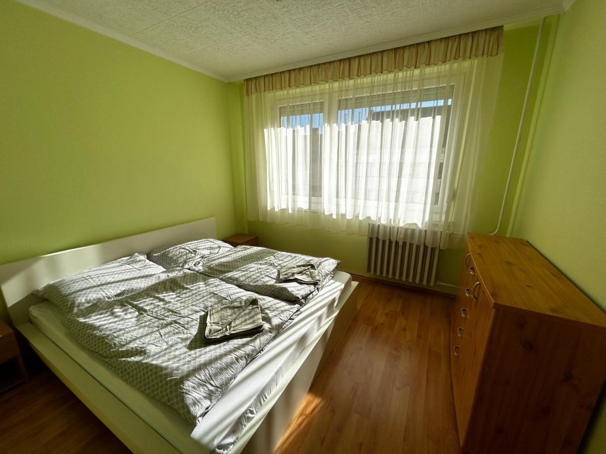 Backstage Apartment Дьор Екстериор снимка